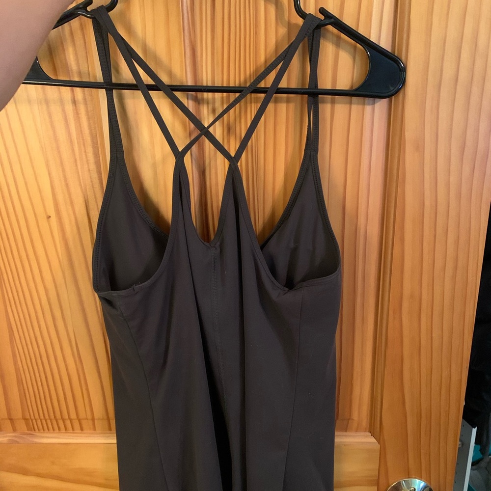 An old navy athletic top.